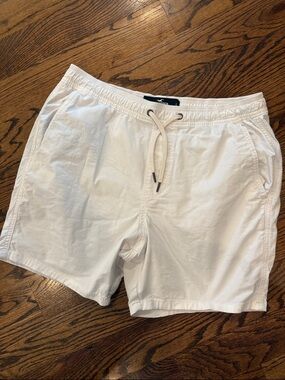 Hollister Men's White 7” Drawstring Jogger Shorts size Large